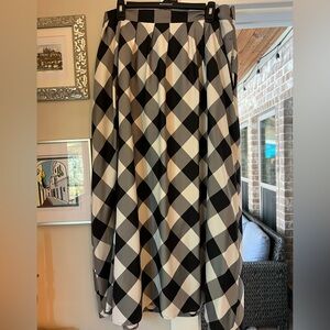 Talbots Petite Black and White Geometric Plaid Maxi Skirt size 14P